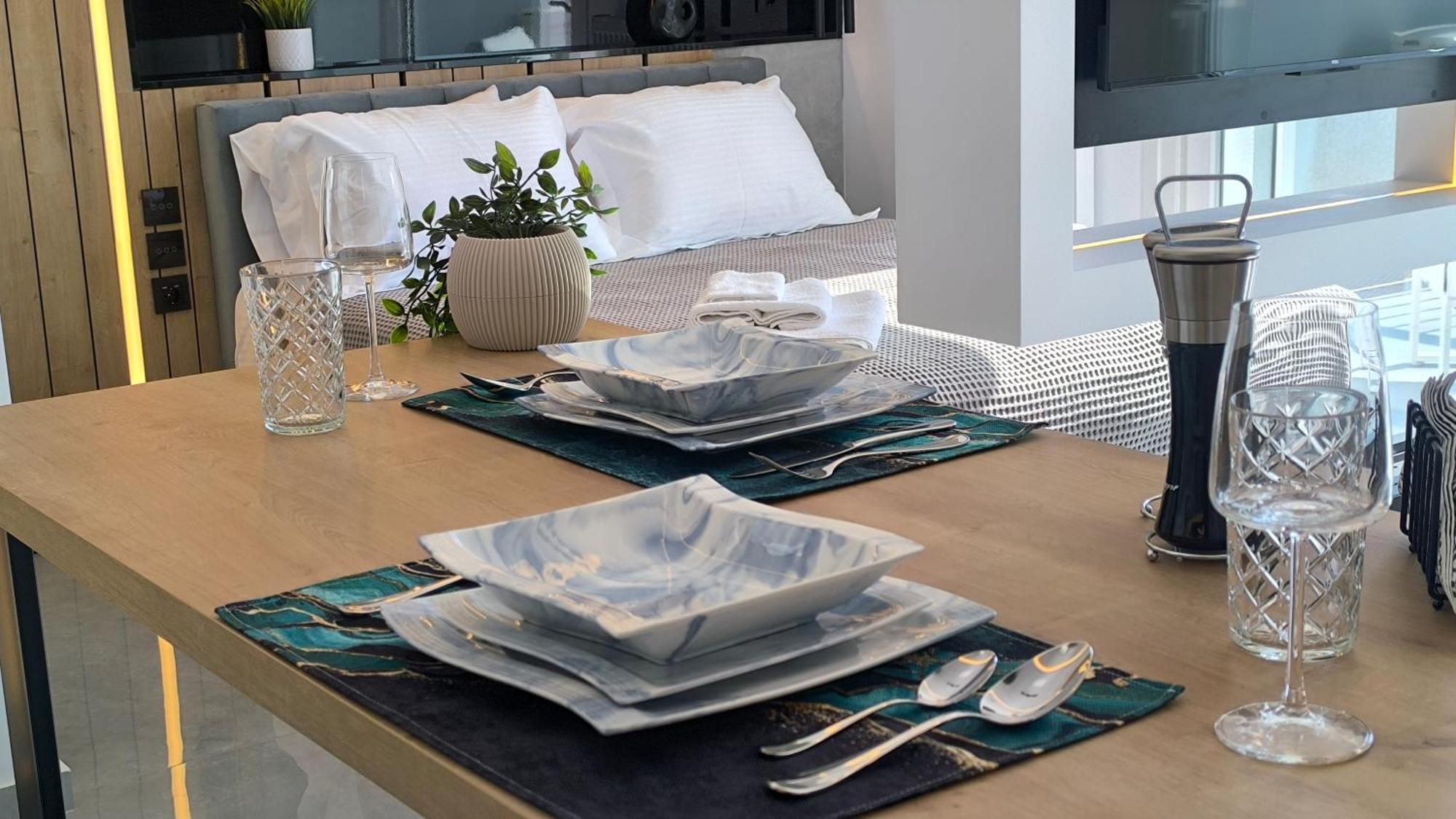 Larisa Absolute Suites, Sky View Smart Home Экстерьер фото